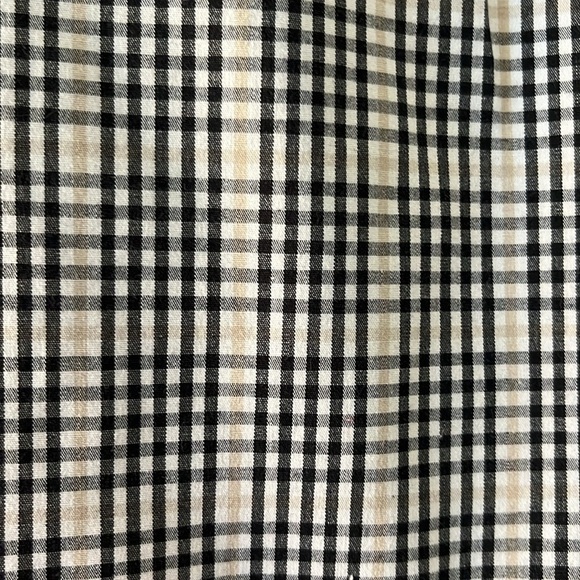 Izod of stretch black/ white/beige plaid skorts with black undershorts. Size 10. - Picture 9 of 11